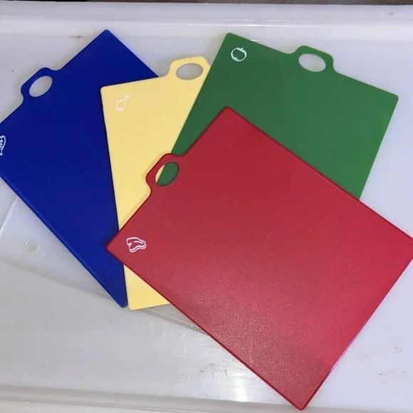 Small Cutting Board Set With Holder - Picture 2 of 3